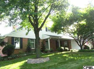 1101 Coppercreek Dr, Mechanicsburg, PA 17050