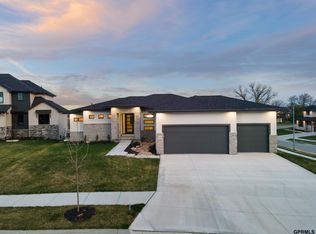 21231 Joseph St, Elkhorn, NE 68022