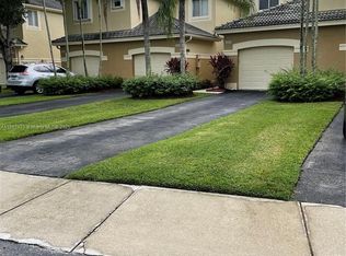 2469 Cordoba Bnd, Fort Lauderdale, FL 33327
