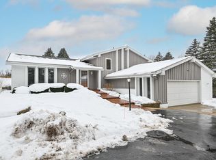 W284S3693 Partridge Ct, Waukesha, WI 53189