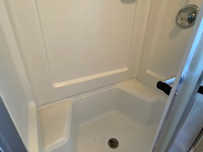 1204 Memorial Ave #3 — Photo 17