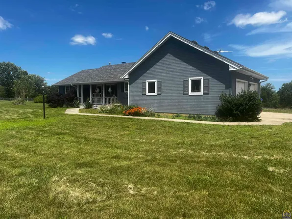 10790 S Rd, Hoyt, KS 66440