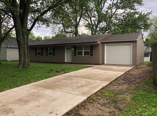 1304 Maplepark Dr, Champaign, IL 61820