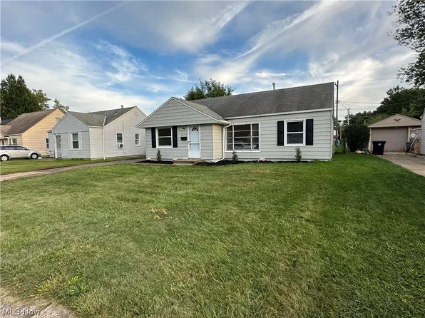 15711 Mina Ave, Cleveland, OH 44135
