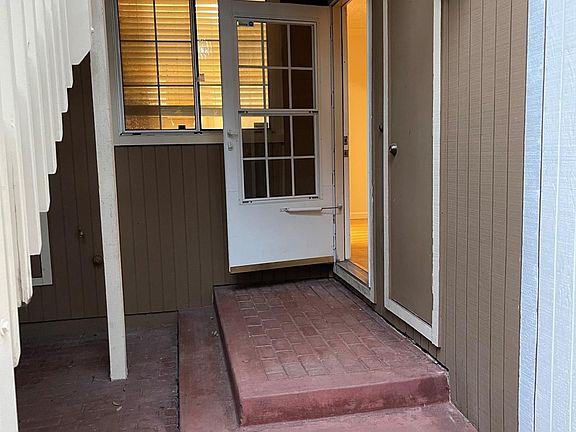 Entryway. The window you see here is the kitchen window.