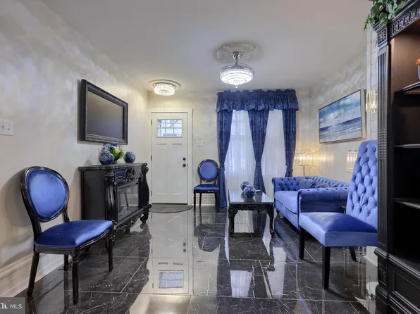 748 Marietta 1/2 Ave, Lancaster, PA 17603