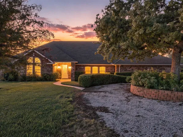 107 Amantes Ln, Weatherford, TX 76088