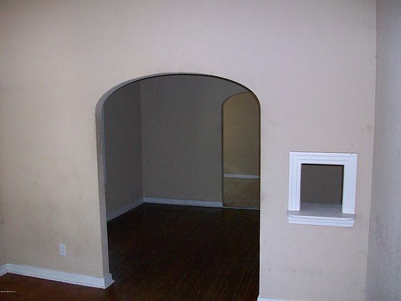 2nd image of 263 Belfort St