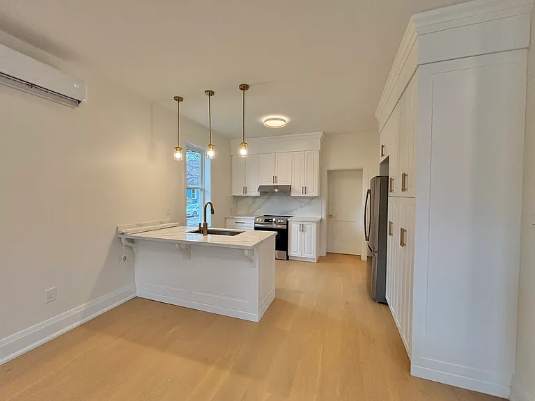 24 Ashley St — Photo 6