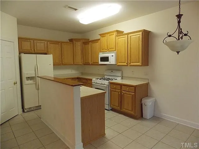4650 Pooh Corner Dr — Photo 12