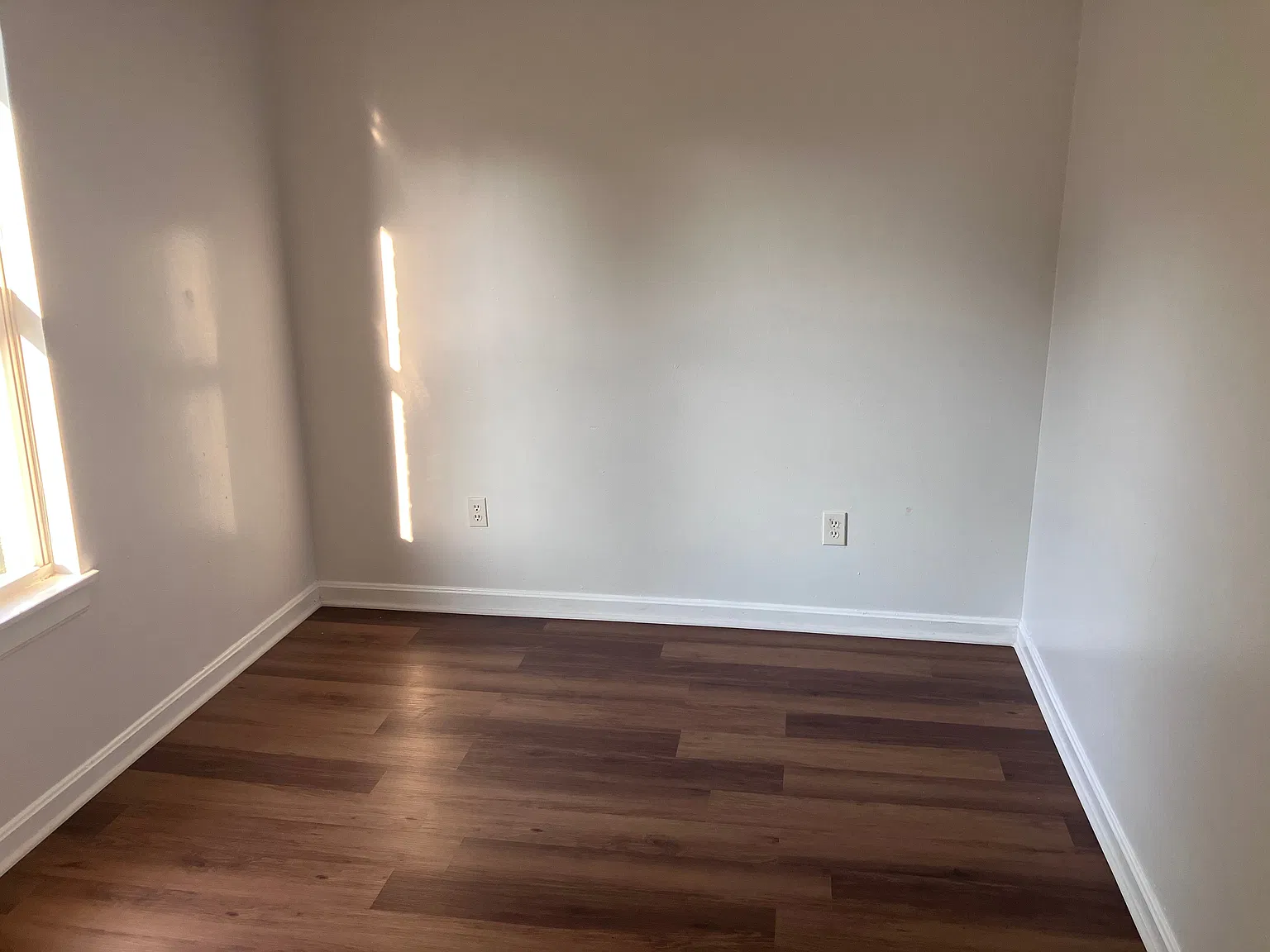 3 bed, 1.0 bath, 1000 sqft, $1,200 — Photo 1