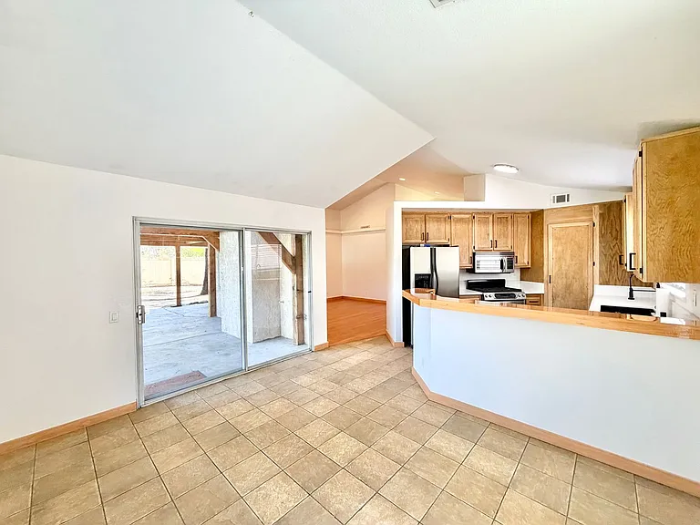 22988 Joaquin Ridge Dr — Photo 10