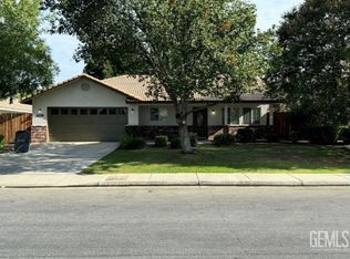 10916 Royal Ascot Ave, Bakersfield, CA