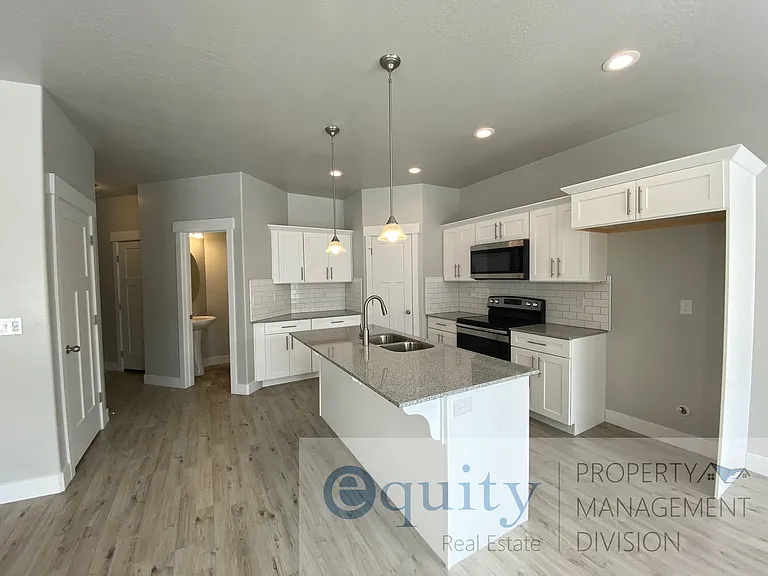 16102 S Truss Dr #335 — Photo 4