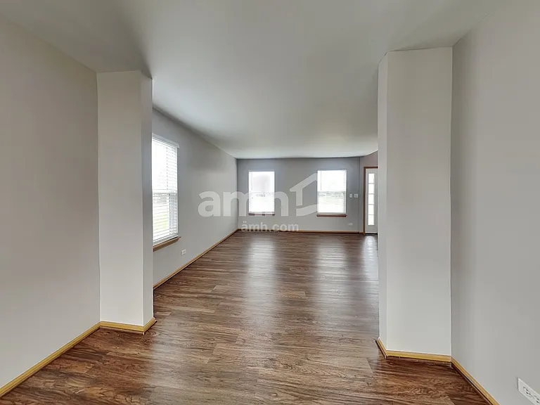 2818 Arches Dr — Photo 5