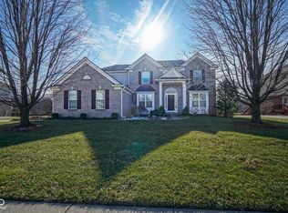 3905 Heathfield Ct, Zionsville, IN 46077