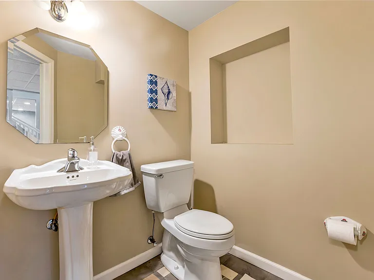5041 Lexington Ct — Photo 32