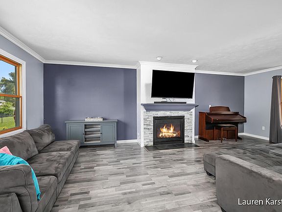 4th image of 11502 Hunters Meadow Dr