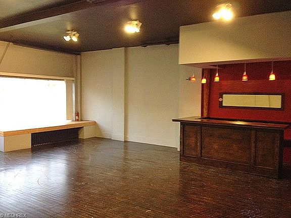 2nd image of 17305 Grovewood Ave