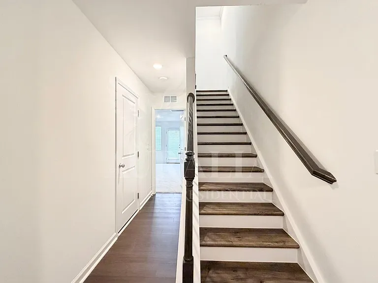 3611 Elm Grove Ln — Photo 10