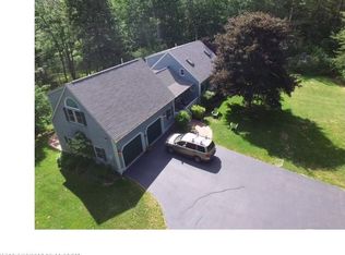 36 Whitten Rd, Kennebunk, ME 04043