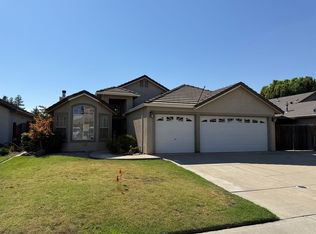 521 Pecan Dr, Ripon, CA 95366