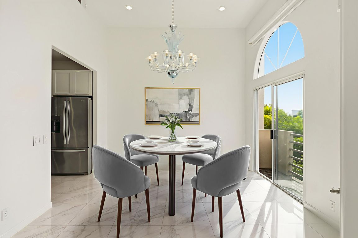 next background image