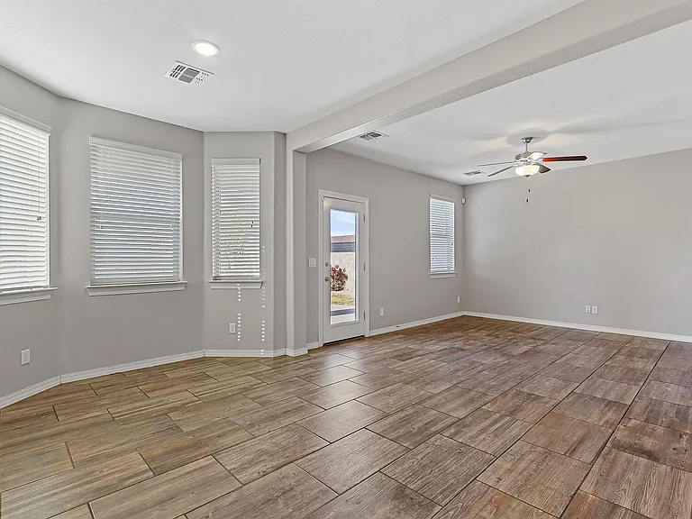 229 Gonzalo Cir — Photo 3