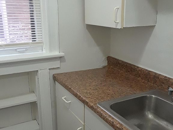3rd image of 4007 Hydraulic Ave Floor 1