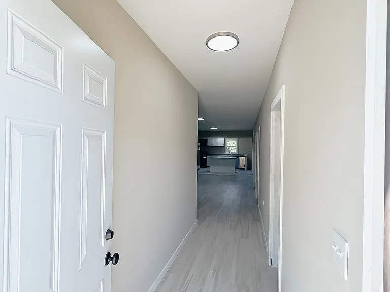181 Pine St #1 — Photo 8