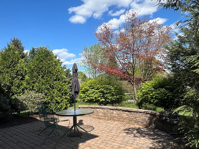 2386 Dubonnet Dr — Photo 10