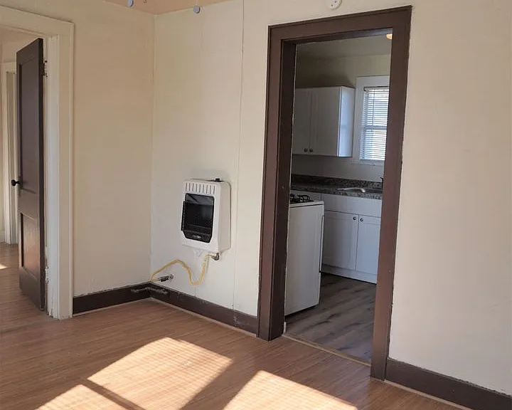 523 SW 26 — Photo 22