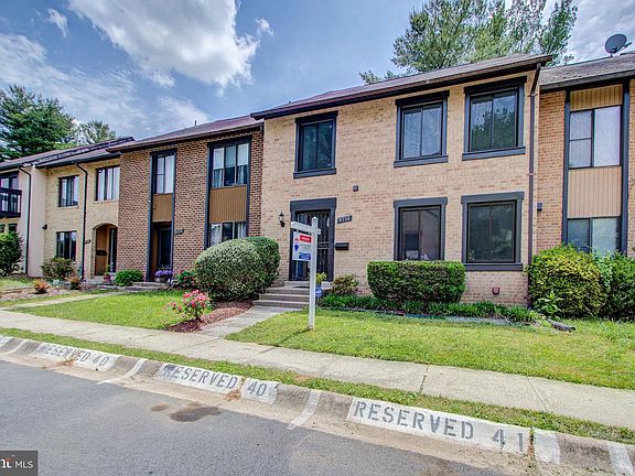 2nd image of 9738 Shadow Oak Dr