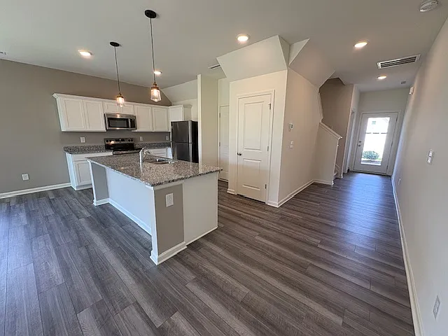 3 bed, 2.5 bath, 1515 sqft, $1,795 — Photo 4