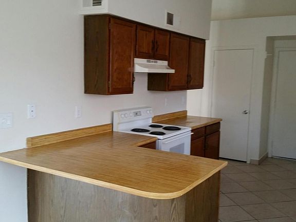 Cambridge Kitchen and Breakfast Bar