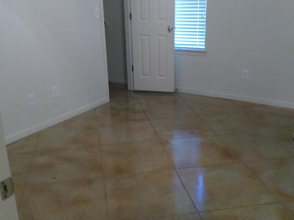 3rd image of 3207 Willacy Dr APT B