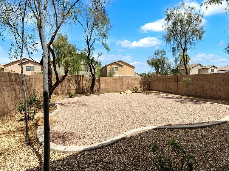 42780 W Sunland Dr — Photo 20