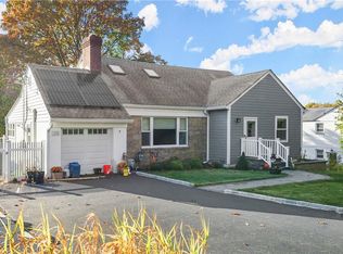 25 Amherst Pl, Hartsdale, NY 10530