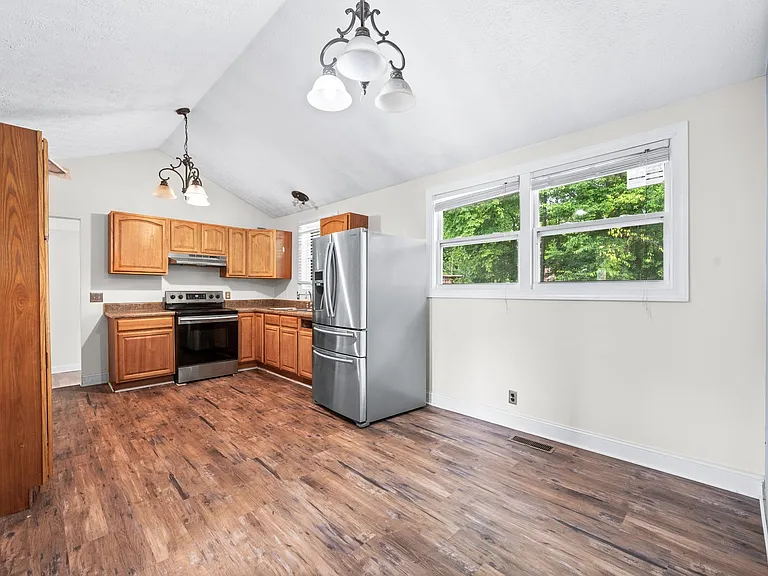 5409 Country Dr — Photo 10