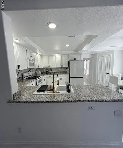 9572 Hawaiian Summer St — Photo 14