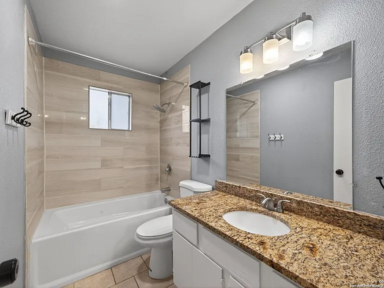2415 Moss Ter — Photo 23
