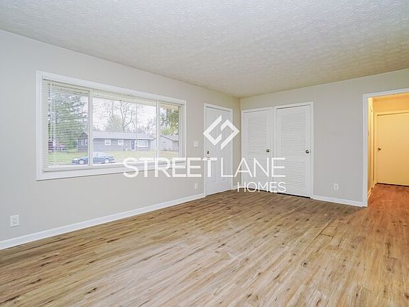 3rd image of 7376 Warwick Ave