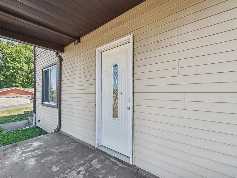 16 Eggers Ave #2 — Photo 2