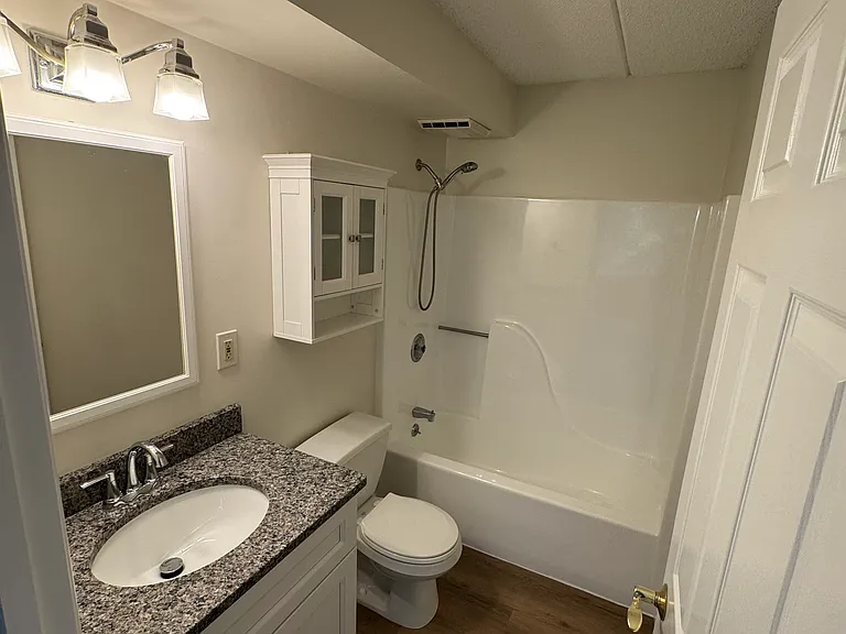 20 Maple Crest Cir #F — Photo 5