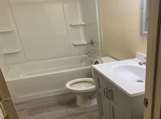 2807 Woodside Dr, Jackson, MS 39212