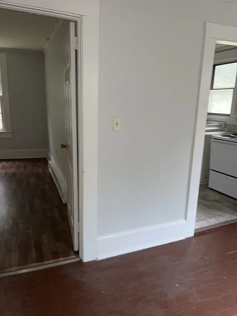 2 bed, 1.0 bath, $850 — Photo 3