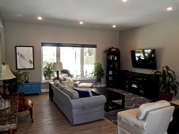 5th image of 252 Pebble Beach Dr