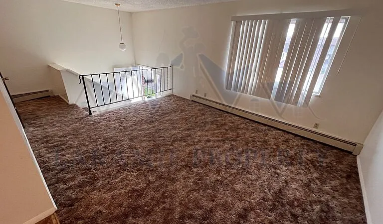 710 Downey St #19 — Photo 2