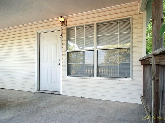 2nd image of 815 N Storer Ave #Bz5grfnqr
