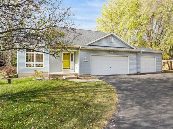 2802 Brooks Ridge Dr, Sun Prairie, WI 53590